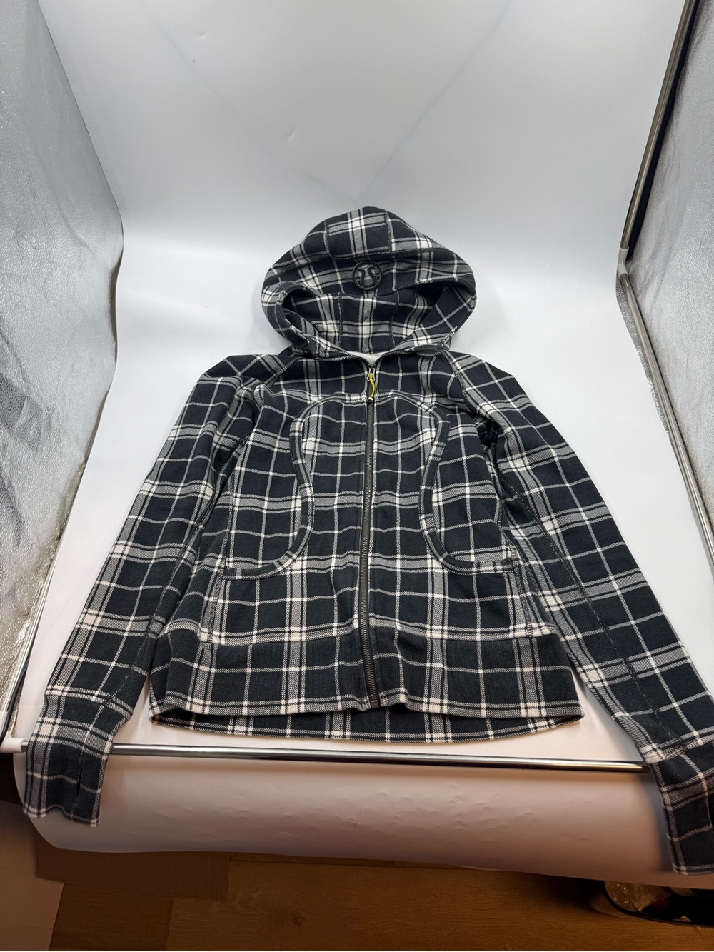 Lululemon scuba hoody varsity plaid woman size 10
